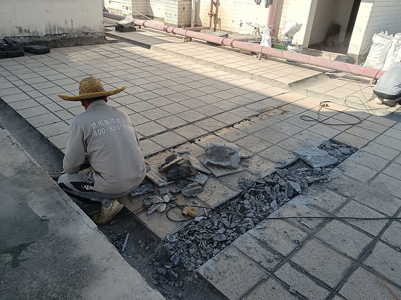 天面漏水局部维修